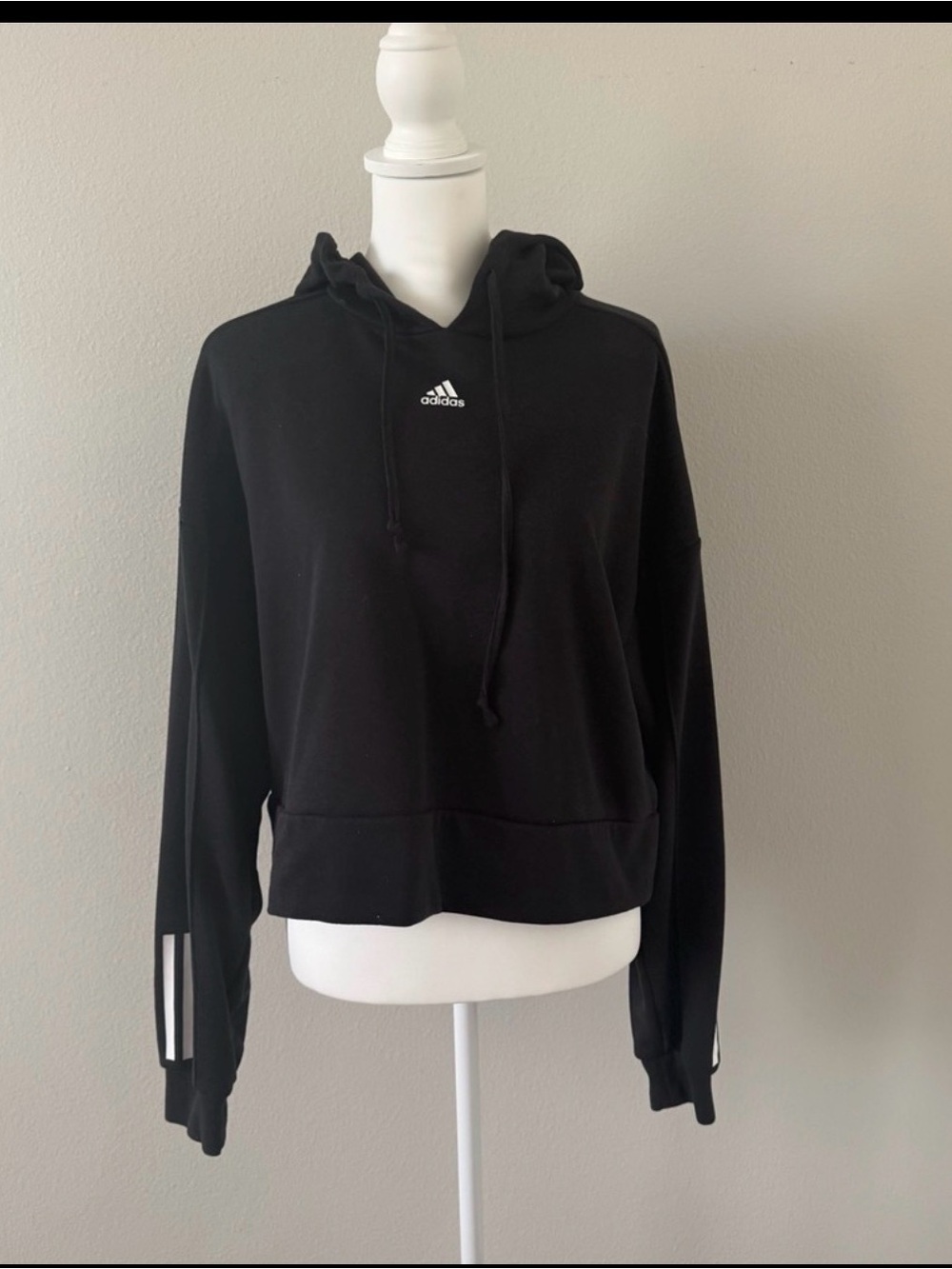 Adidas Athletic Cropped Pullover Hoodie in Black M